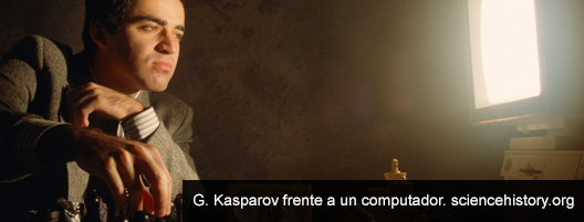 G. Kasparov frente a un computador